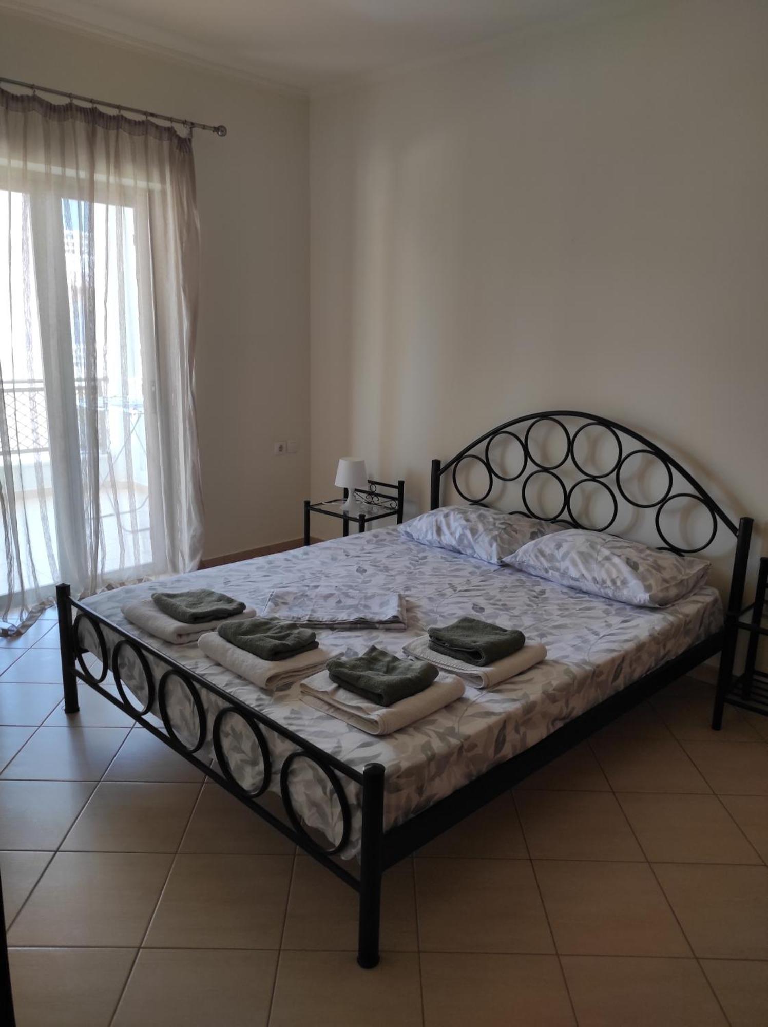 Moiras Apartments Lefkada City Phòng bức ảnh